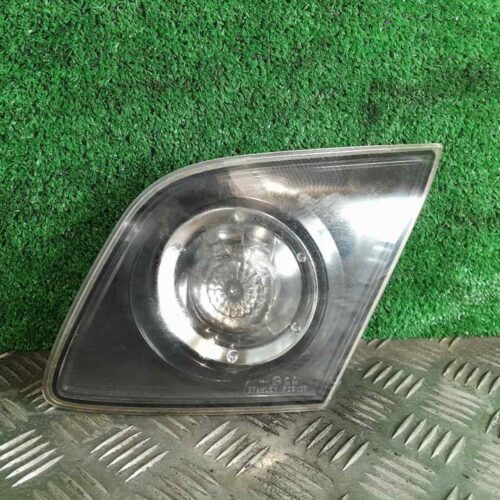 PILOTO TRASERO DERECHO INTERIOR MAZDA 3 BERLINA (BK) 1.6 CRDT Active | 11.03 – 12.07