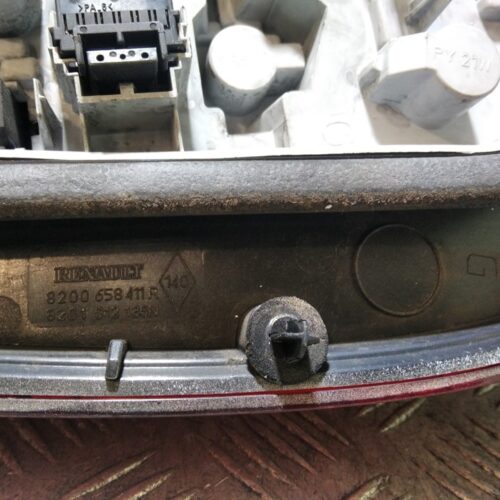 PILOTO TRASERO IZQUIERDO RENAULT GRAND MODUS Exception   |   01.09 – 12.09