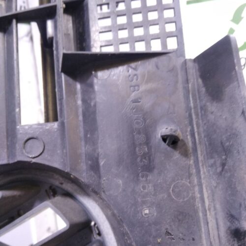 REJILLA DELANTERA VOLKSWAGEN GOLF IV BERLINA (1J1) Conceptline   |   09.97 – 12.00