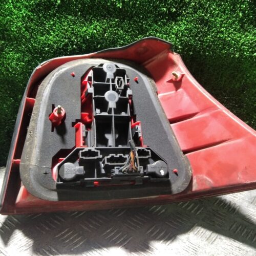 PILOTO TRASERO IZQUIERDO VOLKSWAGEN GOLF IV BERLINA (1J1) Conceptline | 09.97 – 12.00