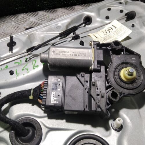 ELEVALUNAS TRASERO DERECHO VOLKSWAGEN GOLF IV BERLINA (1J1) Conceptline | 09.97 – 12.00