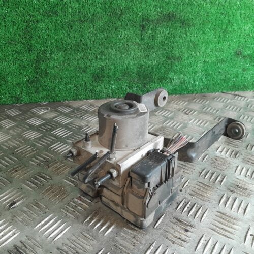 ABS FORD FOCUS BERLINA (CAP) Ambiente (D)   |   04.06 – …