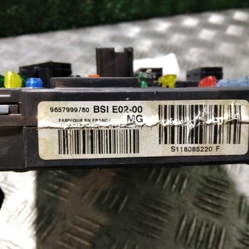 CAJA RELES / FUSIBLES CITROEN XSARA PICASSO 1.6 HDi Satisfaction Plus II   |   10.04 – …