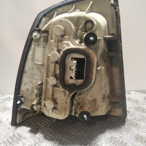 PILOTO TRASERO DERECHO OPEL ASTRA G BERLINA Elegance   |   0.98 – …