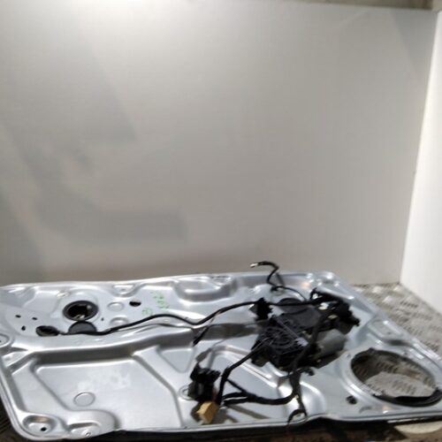 ELEVALUNAS DELANTERO IZQUIERDO VOLKSWAGEN PASSAT BERLINA (3B3) Advance   |   10.03 – …