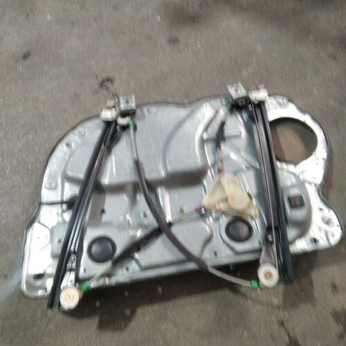 ELEVALUNAS DELANTERO IZQUIERDO VOLKSWAGEN POLO (9N1) Soho   |   01.04 – 12.04