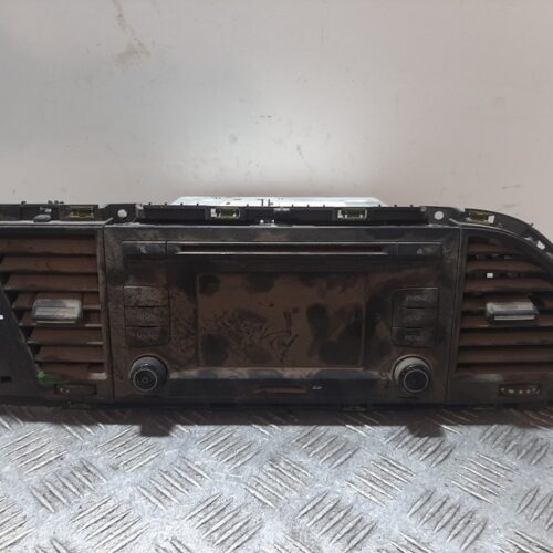 PANTALLA MULTIFUNCION SEAT LEON (5F1) Reference   |   05.14 – 12.18