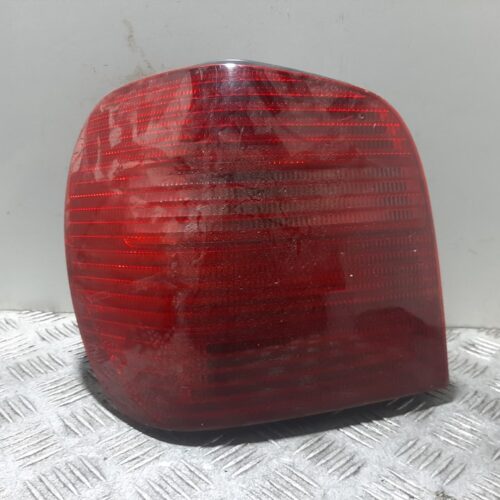 PILOTO TRASERO IZQUIERDO VOLKSWAGEN POLO BERLINA (6N2) Conceptline   |   10.99 – 12.02