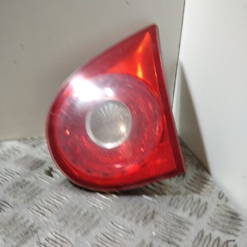 PILOTO TRASERO DERECHO INTERIOR VOLKSWAGEN GOLF V BERLINA (1K1) Conceptline (E)   |   0.03 – …