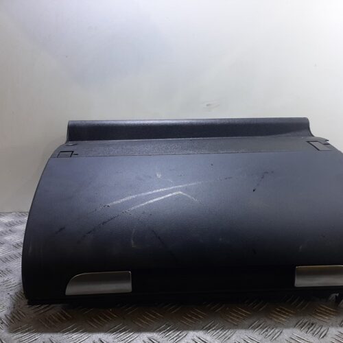 GUANTERA AUDI A3 (8P) 1.6 FSI Ambiente   |   05.03 – 12.07