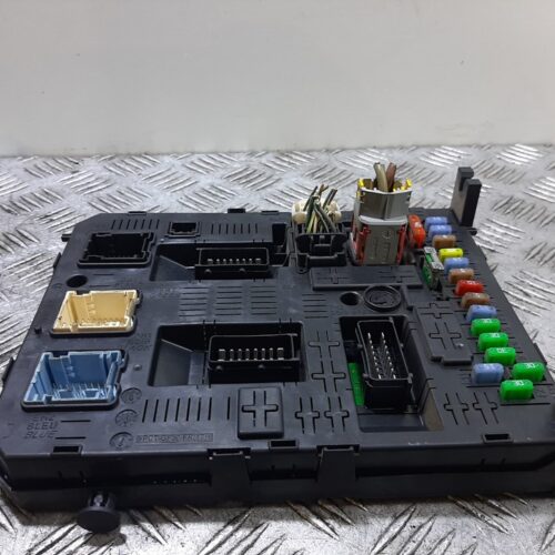 CAJA RELES / FUSIBLES CITROEN C4 BERLINA Cool   |   07.08 – 12.10