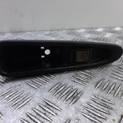 MANDO ELEVALUNAS DELANTERO IZQUIERDO VOLVO S40 BERLINA 1.8 16V   |   09.95 – 12.99