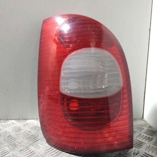 PILOTO TRASERO IZQUIERDO CITROEN XSARA PICASSO 1.6 HDi 90 Exclusive   |   01.06 – …