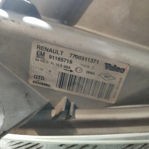 FARO IZQUIERDO NISSAN PRIMASTAR (X83) Avantour 7 asientos distancia entre ejes corta 2,84t   |   07.04 – …