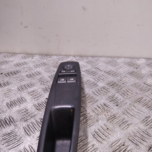 MANDO ELEVALUNAS DELANTERO DERECHO RENAULT MEGANE III BERLINA 5 P Dynamique   |   10.08 – 12.11