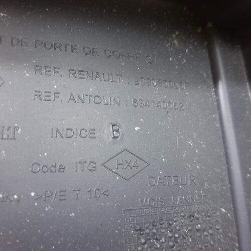 MOLDURA RENAULT MEGANE III BERLINA 5 P Dynamique | 10.08 – 12.11