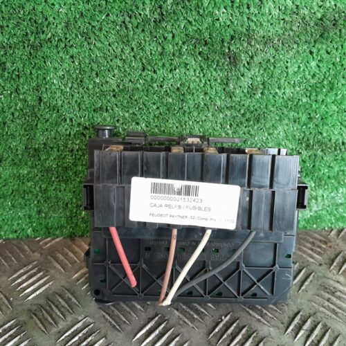 CAJA RELES / FUSIBLES PEUGEOT PARTNER (S2) Combi Pro   |   11.02 – 12.04