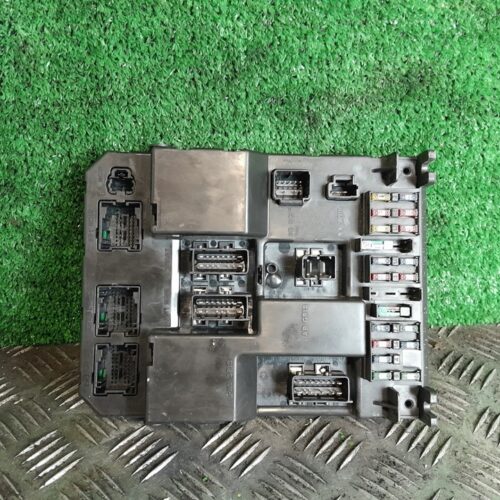 CAJA RELES / FUSIBLES CITROEN C5 BERLINA 2.0 HDi 90 SX/SX Automático   |   05.02 – …