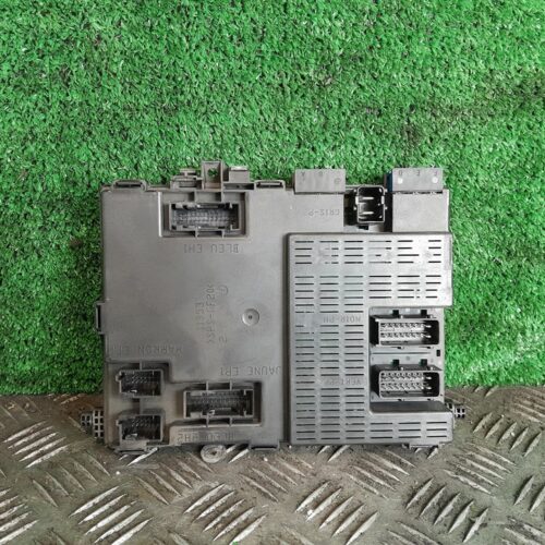 CAJA RELES / FUSIBLES CITROEN XSARA BERLINA 2.0 HDi Exclusive (80kW)   |   04.01 – 12.05