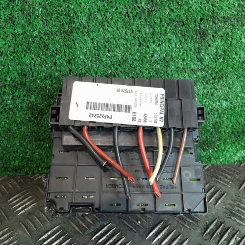 CAJA RELES / FUSIBLES CITROEN XSARA BERLINA 2.0 HDi Exclusive (80kW)   |   04.01 – 12.05