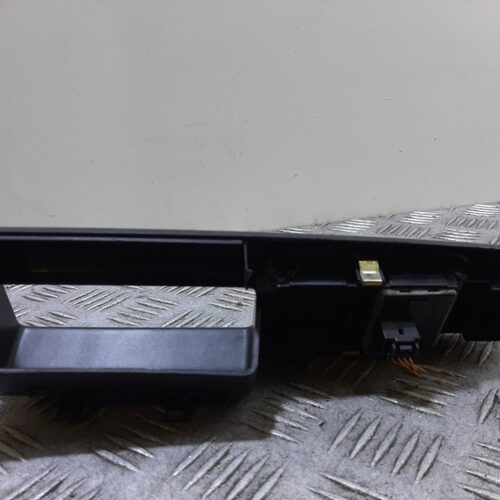 MANDO ELEVALUNAS DELANTERO IZQUIERDO VOLKSWAGEN POLO (9N1) Highline   |   11.01 – 12.05