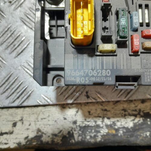 CAJA RELES / FUSIBLES PEUGEOT 308 Access   |   05.11 – 12.13