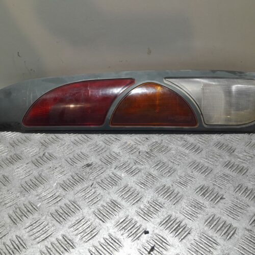 PILOTO TRASERO DERECHO RENAULT KANGOO (F/KC0) Authentique   |   10.01 – 12.02