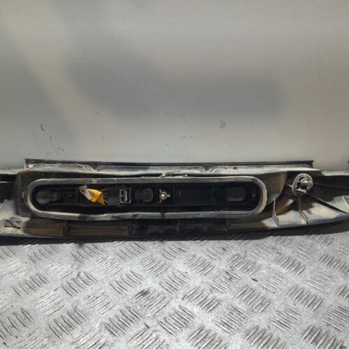 PILOTO TRASERO IZQUIERDO RENAULT KANGOO (F/KC0) Authentique   |   10.01 – 12.02