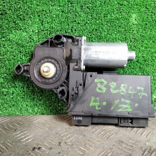 MOTOR ELEVALUNAS TRASERO IZQUIERDO AUDI A4 AVANT (8E) 2.0   |   05.01 – 12.04