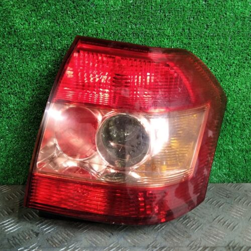 PILOTO TRASERO DERECHO TOYOTA COROLLA (E12) 1.4 D-4D TERRA SEDÁN   |   06.04 – 12.06