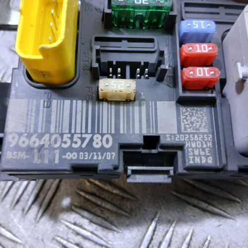 CAJA RELES / FUSIBLES PEUGEOT 207 SW Outdoor   |   11.07 – 12.12