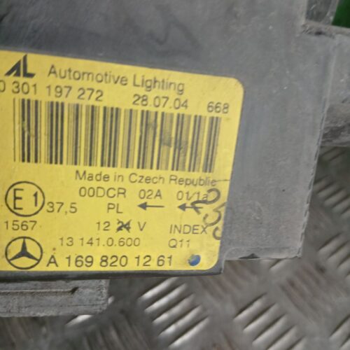 FARO DERECHO MERCEDES CLASE A (W169) A 160 BE Red & Black (169.331) | 06.09 – …