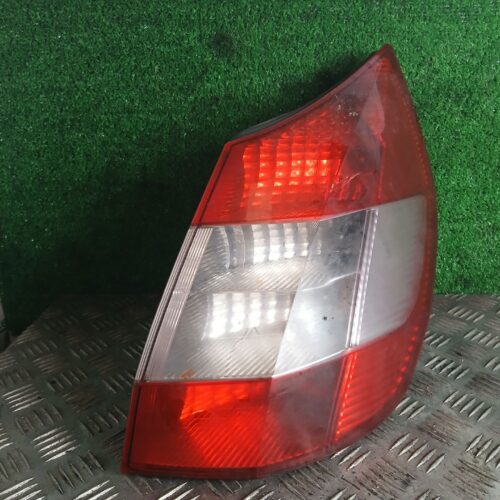PILOTO TRASERO DERECHO RENAULT SCENIC II Authentique   |   10.06 – …