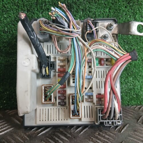 CAJA RELES / FUSIBLES RENAULT MEGANE II BERLINA 3P Confort Authentique | 07.02 – 12.06