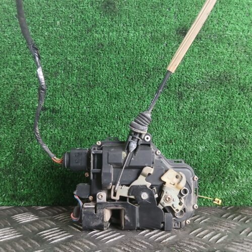 CERRADURA PUERTA DELANTERA DERECHA SEAT LEON (1M1) Sports Limited   |   11.99 – 12.05