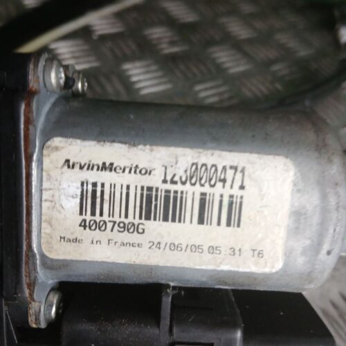 ELEVALUNAS DELANTERO IZQUIERDO RENAULT MEGANE II BERLINA 5P Confort Authentique   |   07.02 – 12.05