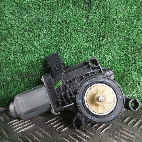 MOTOR ELEVALUNAS DELANTERO DERECHO VOLKSWAGEN POLO (6R1) Advance   |   06.09 – 12.14