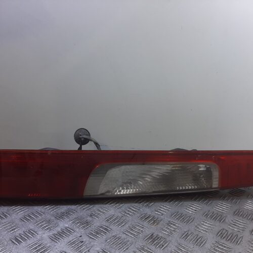 PILOTO TRASERO IZQUIERDO FORD FOCUS BERLINA (CAP) Ambiente (D)   |   04.06 – …