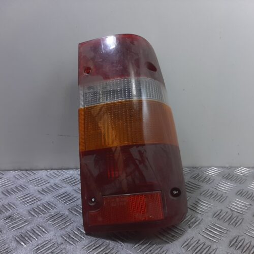 PILOTO TRASERO DERECHO OPEL FRONTERA A Arizona   |   10.97 – …