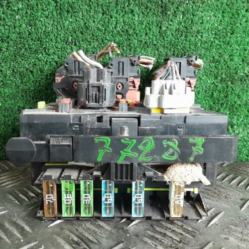 CAJA RELES / FUSIBLES PEUGEOT 207 CC *   |   0.07 – …