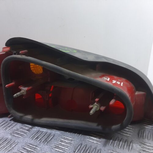 PILOTO TRASERO DERECHO PEUGEOT 106 (S2) Long Beach   |   12.97 – 12.98