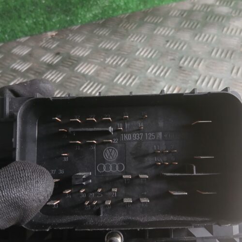 CAJA RELES / FUSIBLES AUDI A3 (8P) 2.0 TDI Ambiente   |   05.03 – 12.08