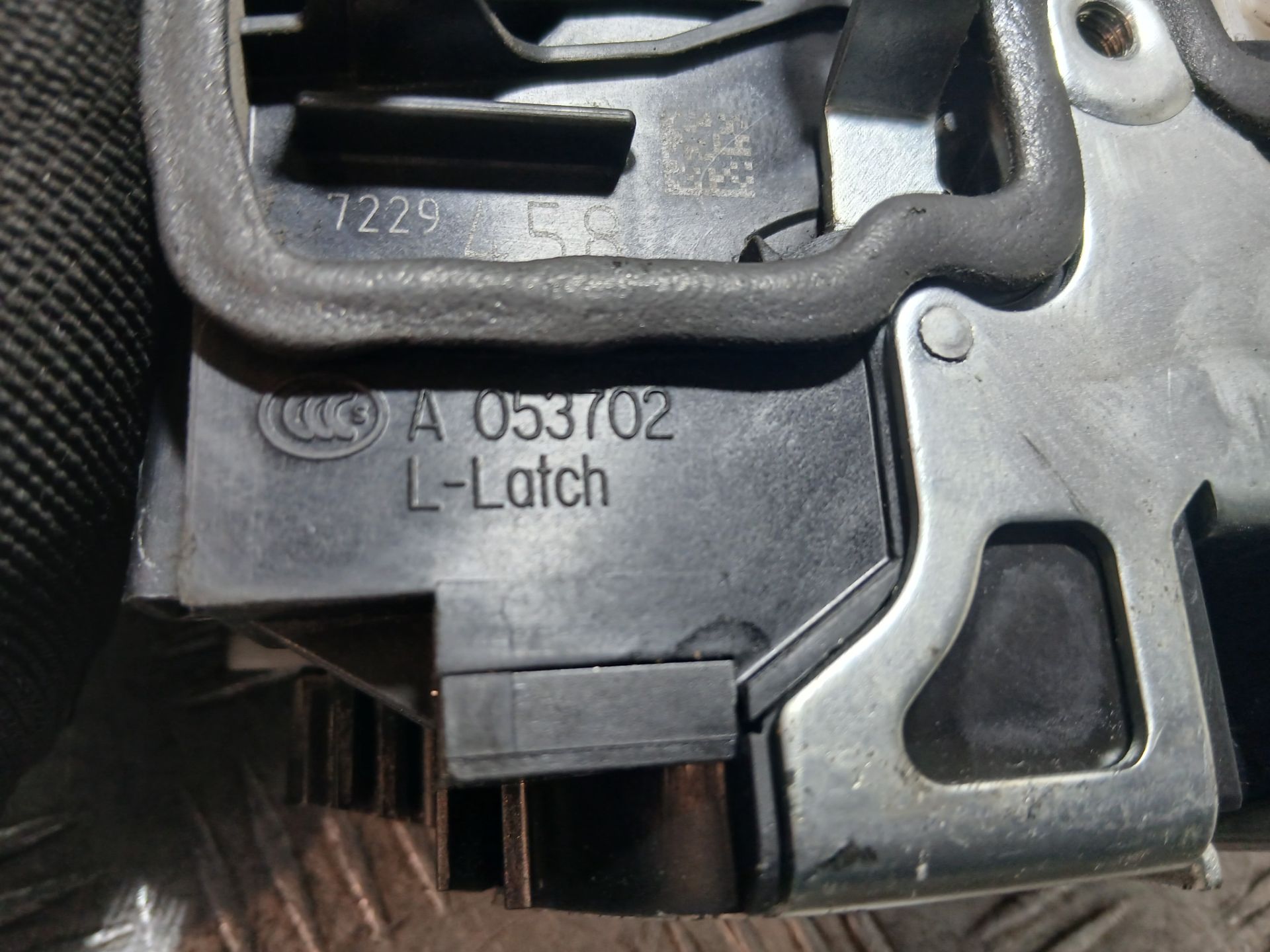 CERRADURA PUERTA DELANTERA DERECHA BMW SERIE 3 BERLINA (E90) 320d | 09.07 - 12.10 - Imagen 3