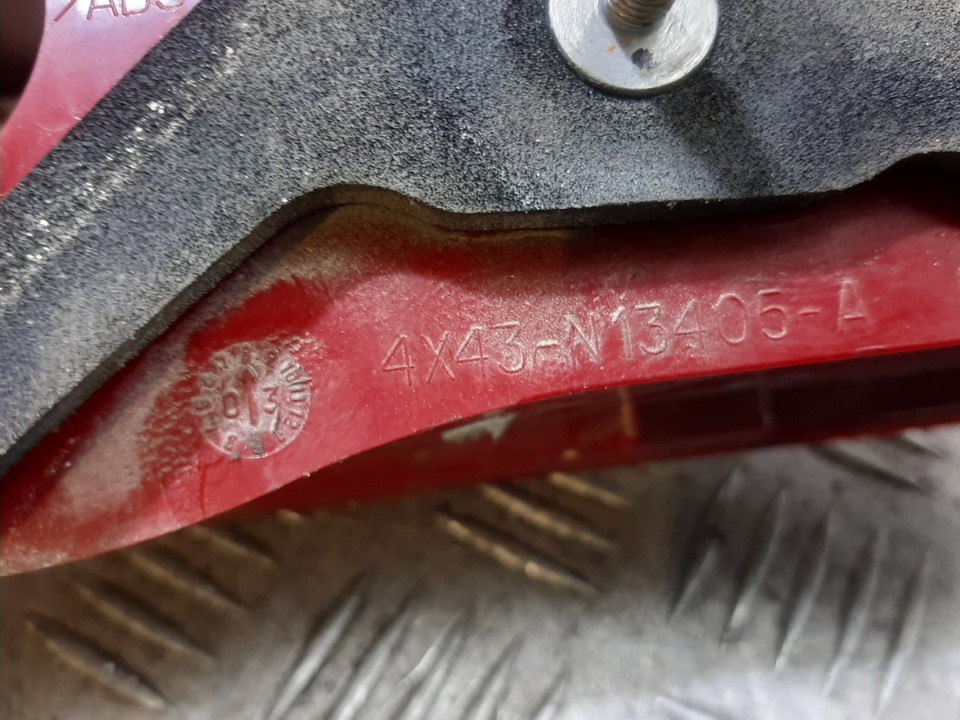 PILOTO TRASERO IZQUIERDO JAGUAR X-TYPE WAGON 2.5 V6 Classic | 01.04 - 12.09