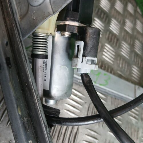 ELEVALUNAS DELANTERO IZQUIERDO RENAULT KANGOO Profesional | 08.10 – 12.20