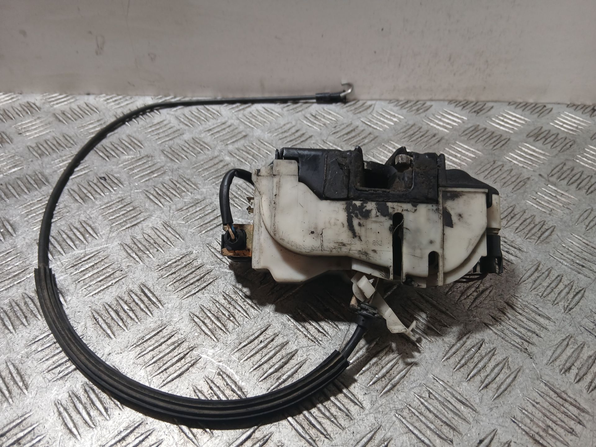 CERRADURA PUERTA DELANTERA IZQUIERDA SEAT IBIZA (6K1) Signo | 08.99 - 12.02