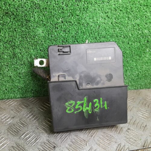 CAJA RELES / FUSIBLES RENAULT MEGANE II BERLINA 3P Confort Authentique   |   07.02 – 12.06