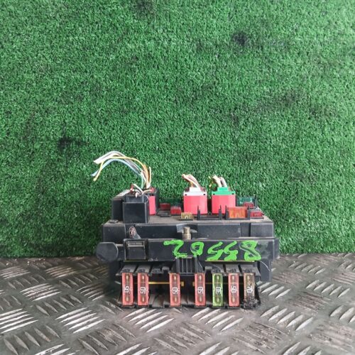 CAJA RELES / FUSIBLES CITROEN XSARA BERLINA 1.6i 16V Exclusive | 11.00 – 12.05