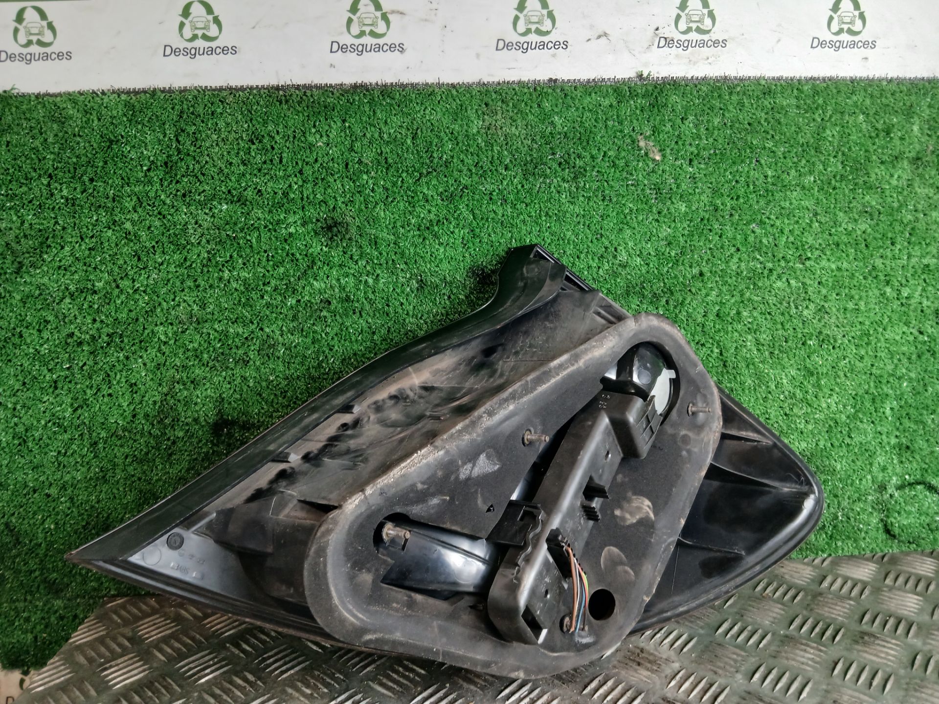 PILOTO TRASERO IZQUIERDO MERCEDES-BENZ CLASE C (W203) FAMILIAR C 220 T CDI (203.206) | 01.01 - 12.04 - Imagen 2