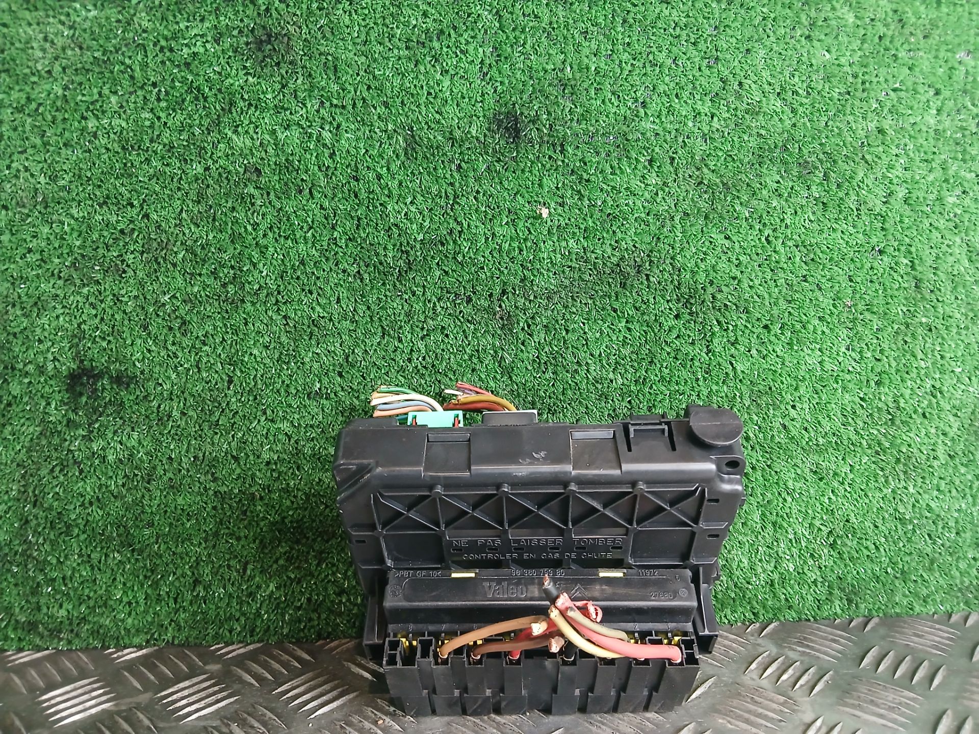 CAJA RELES / FUSIBLES CITROEN XSARA PICASSO 1.6 16V SX Top | 10.05 - 12.07